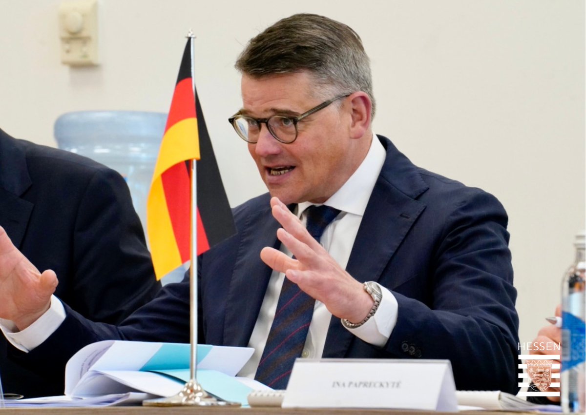 🇱🇹 Litauen Tag 1: Mit dem Minister für Wirtschaft und Innovation, Lukas Savickas, habe ich u.a. über eine Vertiefung unserer bilateralen wirtschaftlichen Beziehungen sowie die engere Zusammenarbeit der Finanzplätze Frankfurt und Vilnius im europäischen Kapitalmarkt gesprochen.