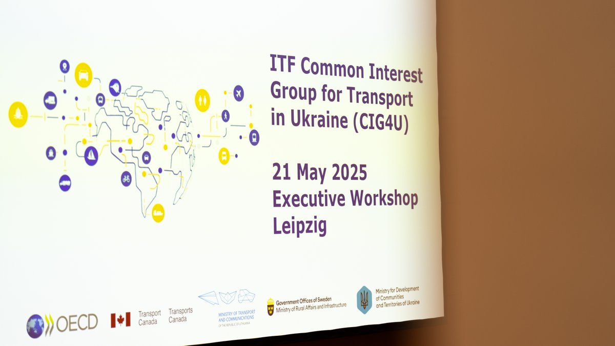 BMV's tweet image. Ein zentrales Thema auf dem #ITF25 ist auch die #Ukraine und die Frage, wie wir ihr beim Wiederaufbau ihres Transportsystems helfen können. Genau darum ging es beim Executive Workshop mit Staatssekretärin Claudia Stutz. #Weltverkehrsforum