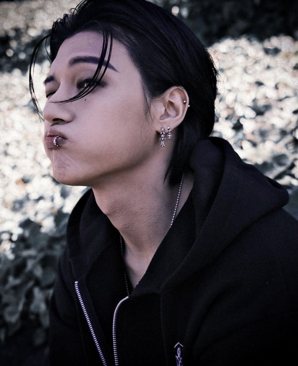 meow :3

♡⟡˙⋆ #ATSD #ATINY #ATINYSelcaDay #WOOYOUNG #JUNGWOOYOUNG #ATEEZ #에이티즈 #우영 #정우영