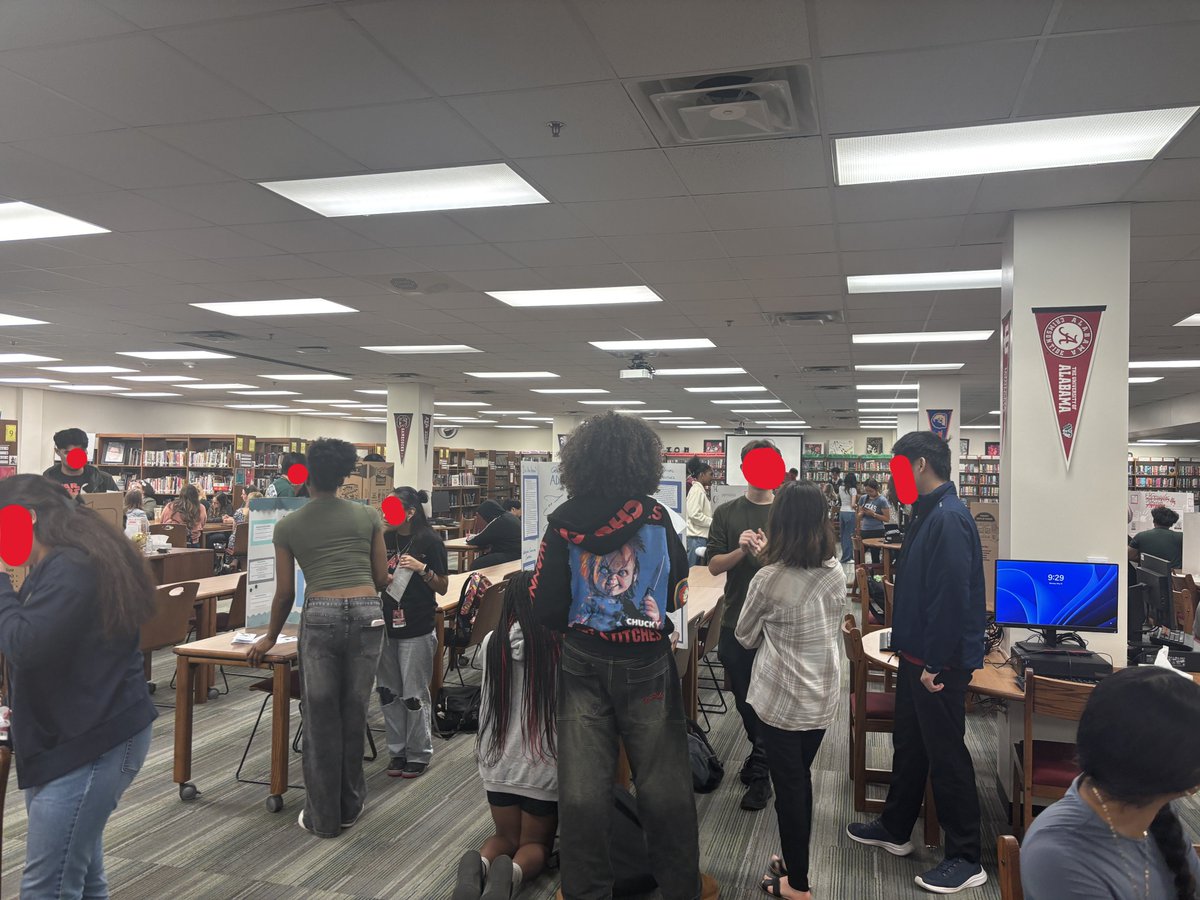 NGRaiderLibrary's tweet image. The library was BUSY this week! On Monday and Tuesday, Ms. Robinson&apos;s Health Science students presented their research topics to other HST classes. Students practicing real-world skills &amp;amp; demonstrating their content mastery! @gisdnews @NGHS_Raiders @nghs_mst @nghsHOSA