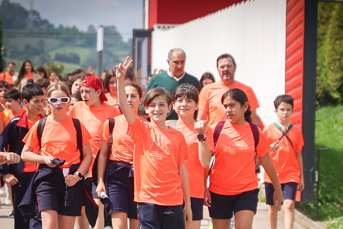 Real Sporting (@realsporting) on Twitter photo 👦🏻👧🏼 Visita especial del <a href="/colsanvicente/">colegiosanvicentedepaul</a>.
Paseo por las instalaciones de 𝑀𝘢𝑟𝘦𝑜 🔝 acompañados de Joaquín y Cote 🫶🏼.
#RealSporting 👦🏻👧🏼 Visita especial del <a href="/colsanvicente/">colegiosanvicentedepaul</a>.
Paseo por las instalaciones de 𝑀𝘢𝑟𝘦𝑜 🔝 acompañados de Joaquín y Cote 🫶🏼.
#RealSporting