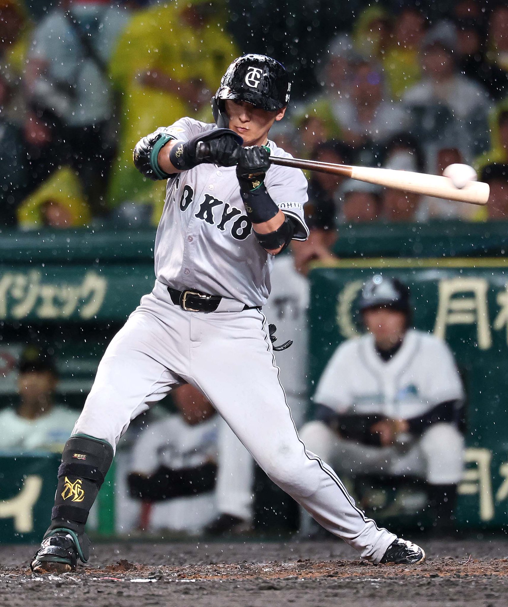 野球 パンツ ジャイアンツ風 GXgljJsboAAHrI0.jpg