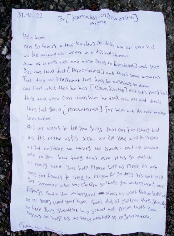 Asylum Matters 🧡 (@asylummatters) on Twitter photo A child threw this letter over the fence at Manston detention centre. Read it, and imagine being a parent trying to protect your kids in these conditions.
Harrowing report by <a href="/Holly_JoyB/">Holly Bancroft</a> shows how suffering inside Manston was ignored:
independent.co.uk/news/uk/home-n… A child threw this letter over the fence at Manston detention centre. Read it, and imagine being a parent trying to protect your kids in these conditions.
Harrowing report by <a href="/Holly_JoyB/">Holly Bancroft</a> shows how suffering inside Manston was ignored:
independent.co.uk/news/uk/home-n…