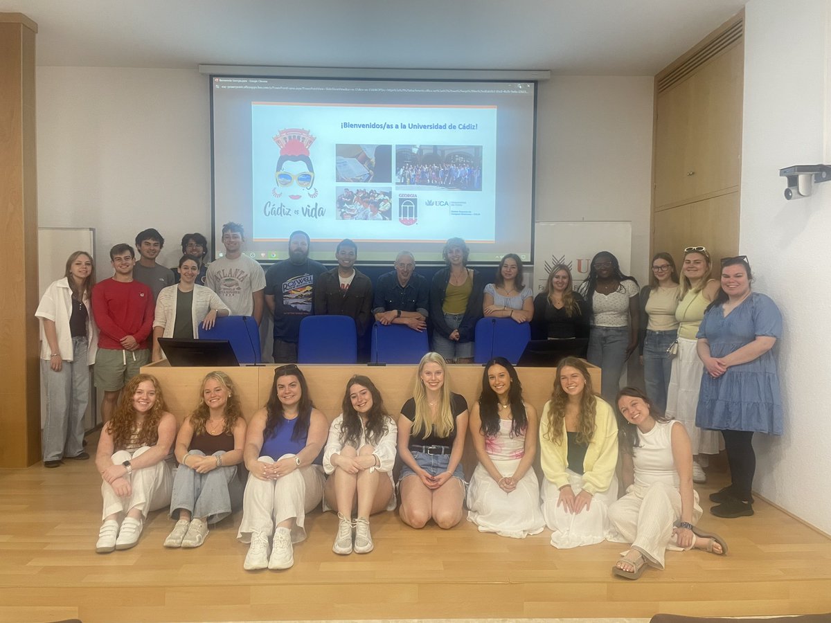 CSLM (@cslm_uca) on Twitter photo 📣 📣 La Universidad de Cádiz, da la bienvenida a 2️⃣1️⃣ estudiantes procedentes de la Universidad de Georgia (EE.UU.) en el marco de los programas internacionales que organiza el CSLM.
Lee la noticia completa 👉 cslm.uca.es/noticia/bienve…
#español
<a href="/univcadiz/">Universidad de Cádiz</a> 📣 📣 La Universidad de Cádiz, da la bienvenida a 2️⃣1️⃣ estudiantes procedentes de la Universidad de Georgia (EE.UU.) en el marco de los programas internacionales que organiza el CSLM.
Lee la noticia completa 👉 cslm.uca.es/noticia/bienve…
#español
<a href="/univcadiz/">Universidad de Cádiz</a>