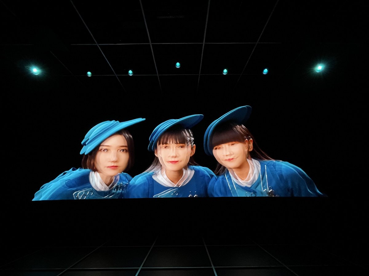 okome_ps's tweet photo. NTTパビリオン
Perfumeが目の前にいた🥺かわいい🥺 https://t.co/wfb4ZLzTmw