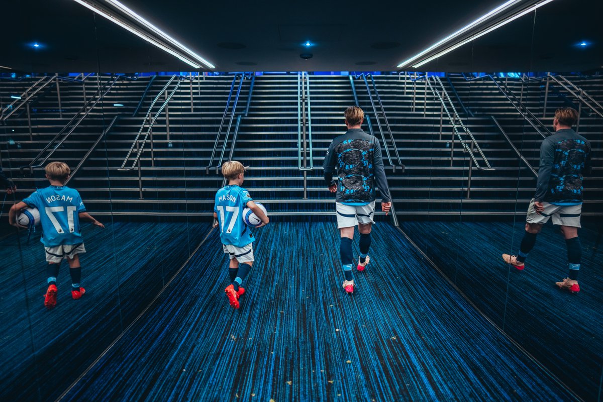 ManCity's tweet photo. ‘You and I are gonna live forever’ 🎶🩵👑 https://t.co/zMvkZrf4E7