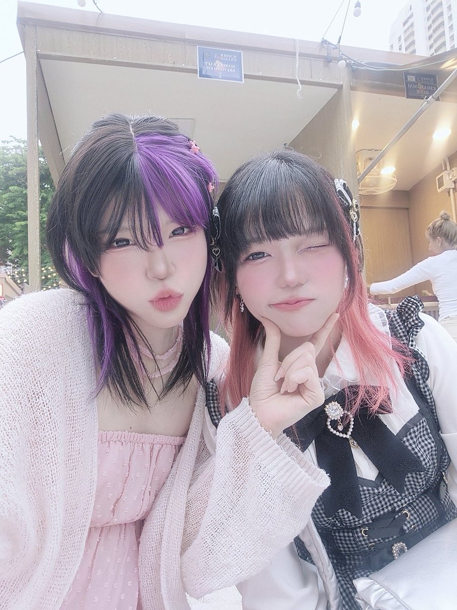 alcotld_romu's tweet photo. Miss you 🥺💖
Grand opening 30 may. See you 💖💖
@Ruby__CMJ

Line Alcoholic
For Booking Romu 🌝💸

ตัวอย่าง : บุ๊กกิ้ง  Romu วันที่ 30 จำนวน 2 คนคับ

https://t.co/vYUqzD1CMV

💖มีสต๊าฟไทยตอบ💖

🏨🏠ร้านอยู่ Chapter market สุขุมวิท 26 ร้านกระจก ชั้น 2 เดินมาเจอเลย

#conceptcafe https://t.co/Yo1RuEaf4j