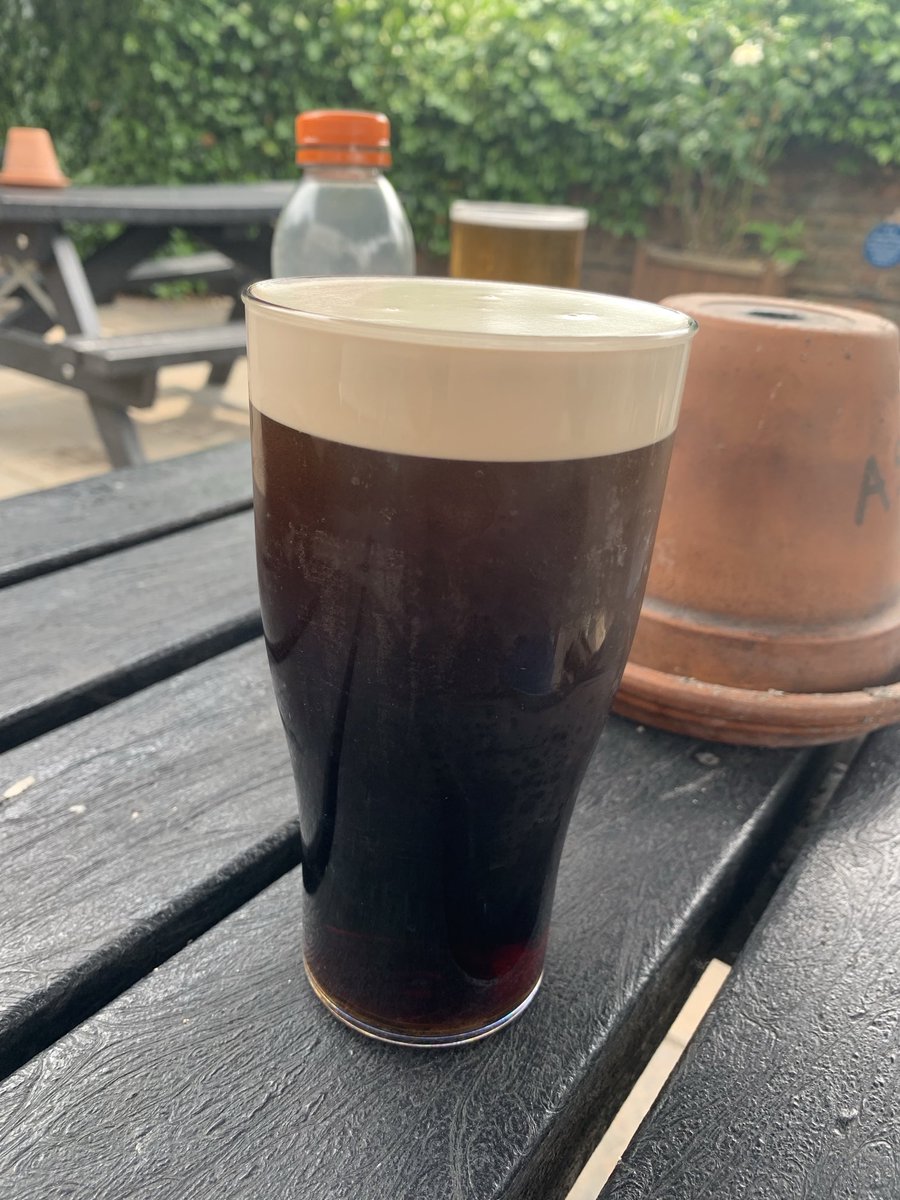 UEL Final, starting strong