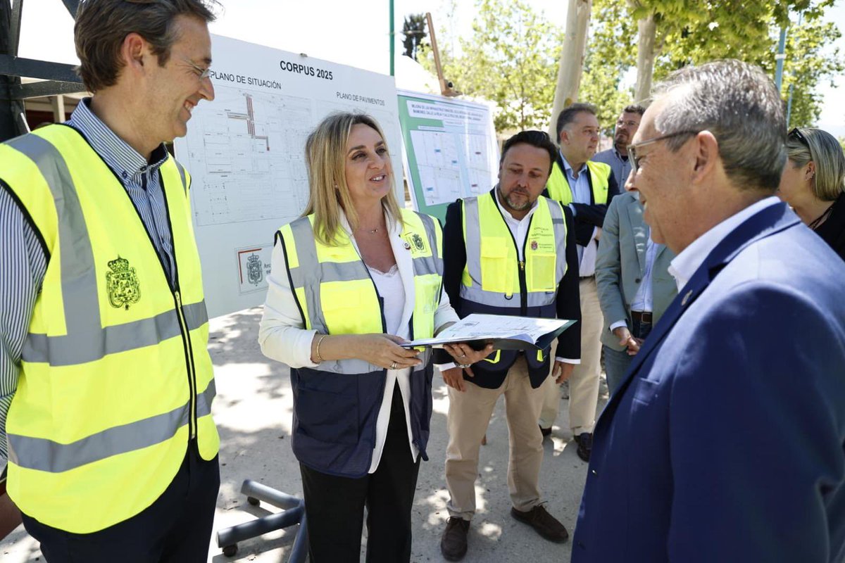 💃Visitamos nuestro Ferial que ya luce renovado y donde el <a href="/aytogr/">Ayuntamiento de Granada</a> ha invertido más de 1,5 millones en obras de modernización y mejora

Creamos un Real más seguro, mejor iluminado y con una pavimentación que elimina el polvo, una de las demandas que nos hacen los granadinos para