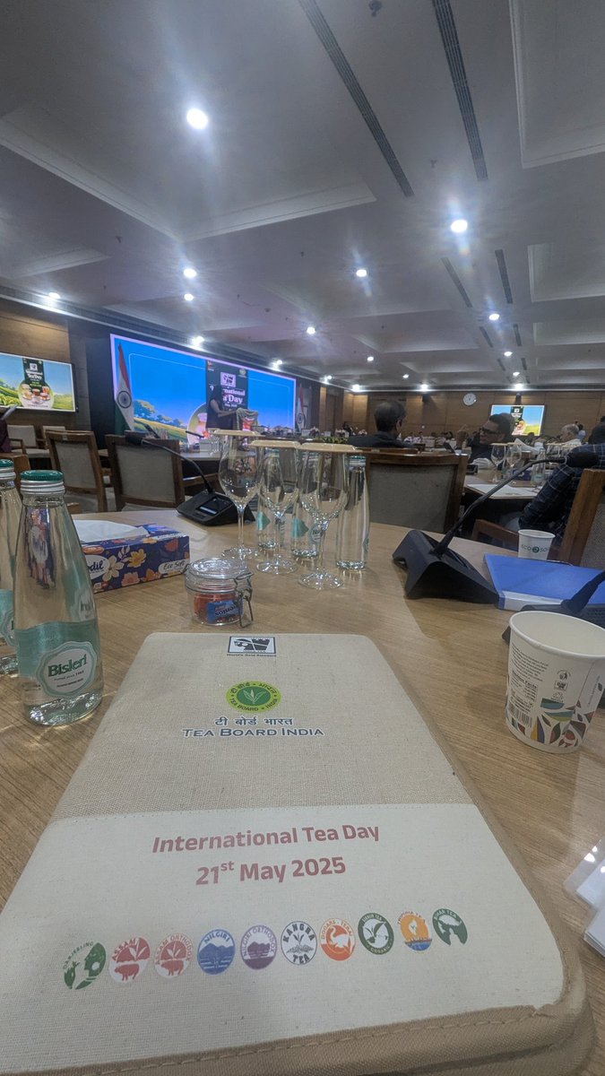 rituparnabhuyan's tweet image. Busting a myth on #InternationalTeaDay 

Tea consumption in #India is not declining 

Sip Away .. one cup at a time 
#TasteOfTogetherness
#WahTaj
@teaboardofindia