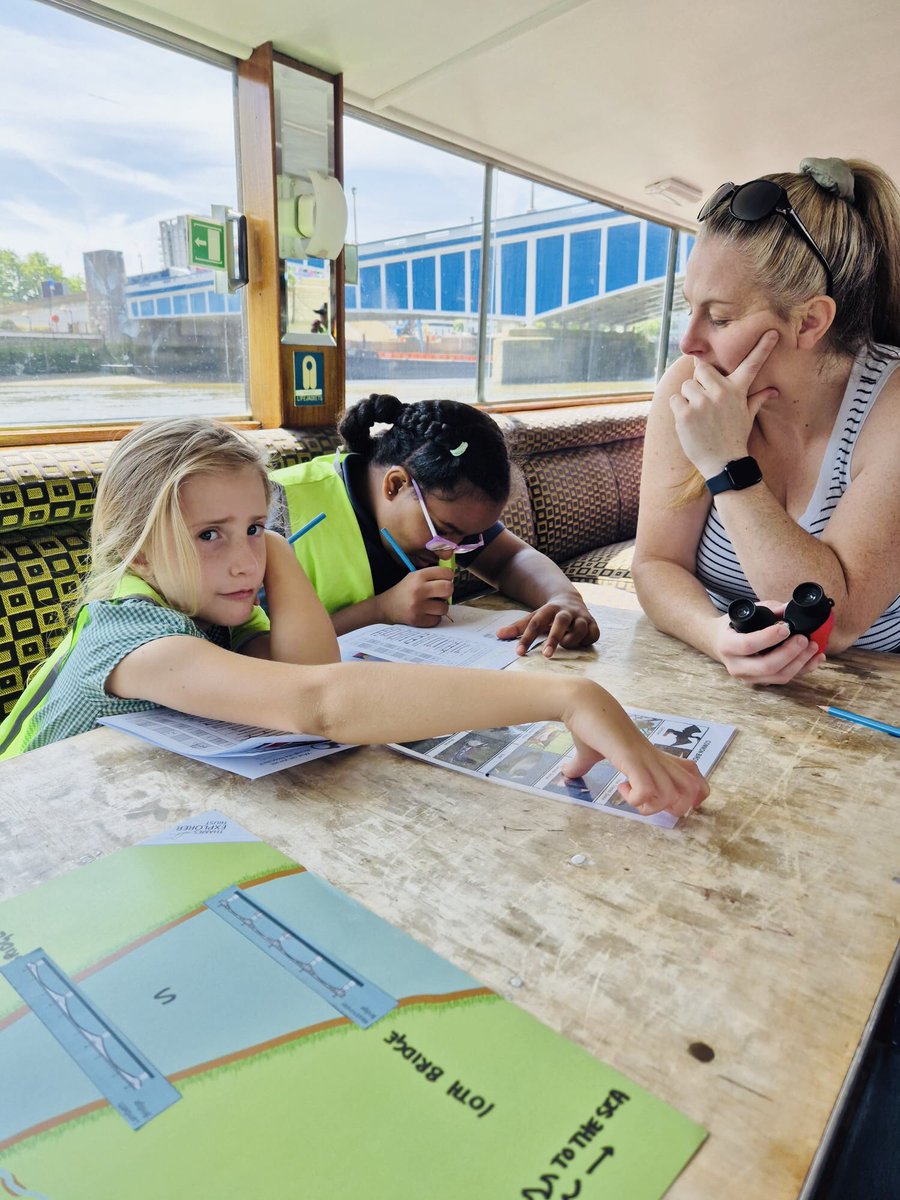 SmallberryThe's tweet image. Yesterday, Evergreen spent a wonderful day on the River Thames￼￼, after heading to the Thames Explorer Trust’s headquarters at Chiswick Pier. Their round trip sailed from Chiswick all the way to Westminster.  #thamesexplorertrust #chiswickpier