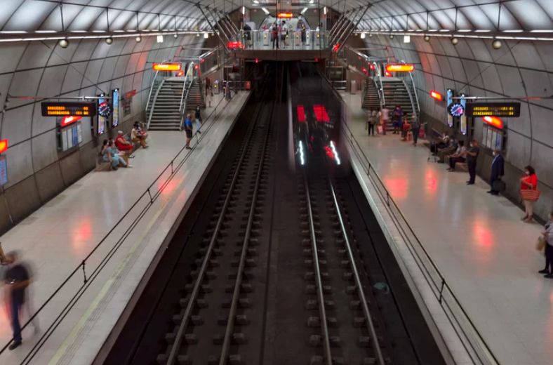 naiz_info's tweet photo. PNV, PSE y PP rechazan romper un contrato de Metro Bilbao con una empresa israelí

https://t.co/kcOeKOgtqk https://t.co/leZwgTGCEh