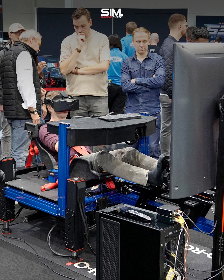 Who of you has ever tried VR headset while driving in the simulator? 🤔

✅ Get your tickets for THE SimRacing Event of 2025: ticket.simracingexpo.de

#SimRacingExpo #SRE25 #SimRacing #SimRacingHardware #simexpo