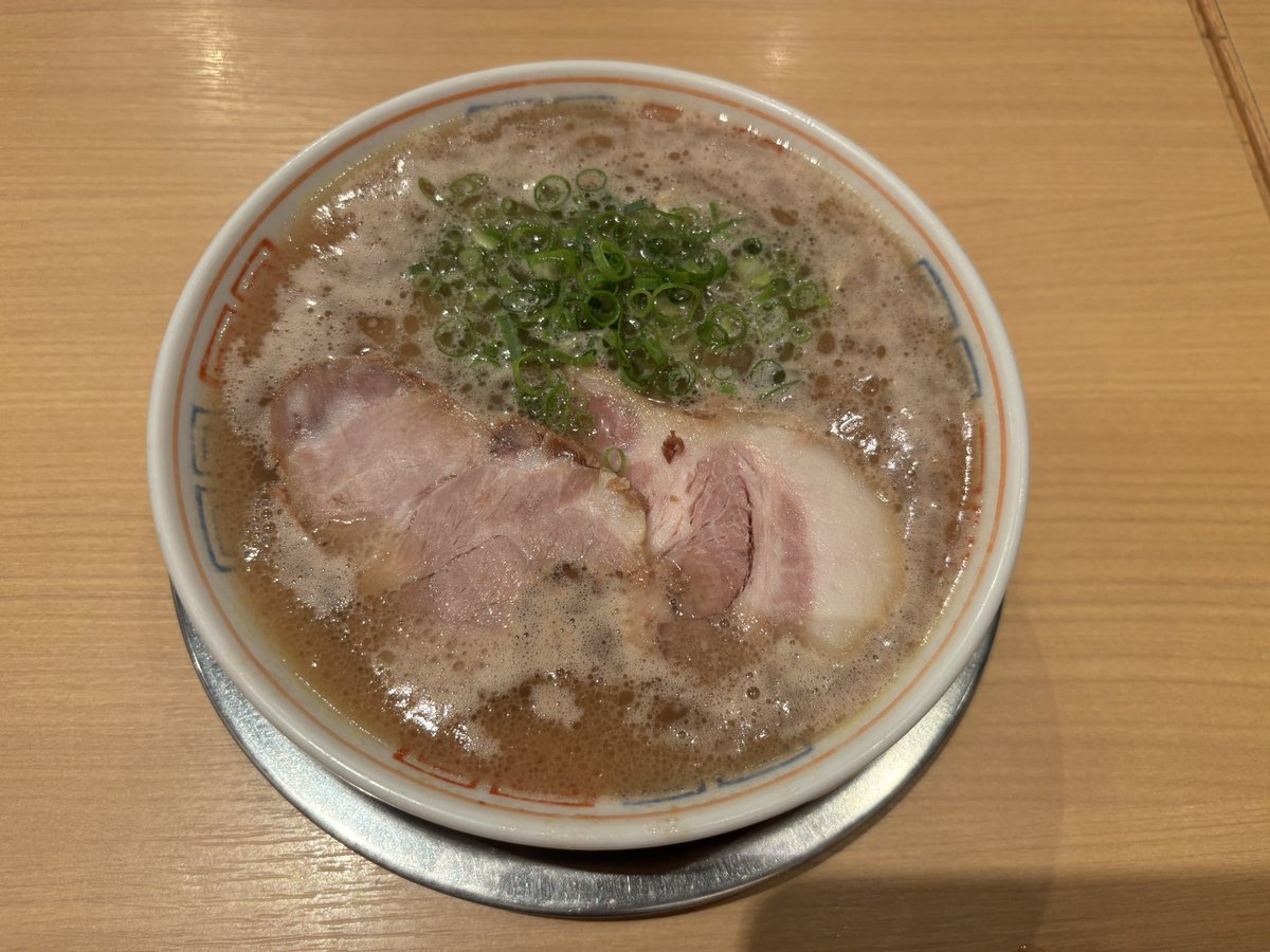 kozoigarashi's tweet photo. アクアシティお台場の三代目 博多だるまで博多ラーメン＋替玉 https://t.co/jo2A7YFLXx