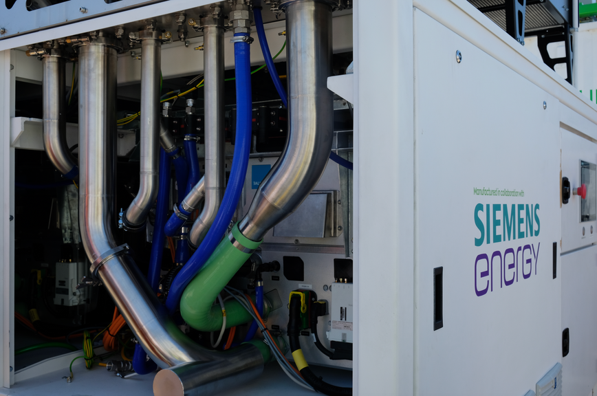 .<a href="/geo_pura/">GeoPura</a> and <a href="/ExtremeHLive/">Extreme H</a> successfully tested a next-generation #hydrogenpower unit with five times the capacity of the previous system, marking a significant technical milestone.

#GreenTechnology #HydrogenRacing  #HydrogenNow #Fuelcells #CleanEnergy #ZeroEmisson