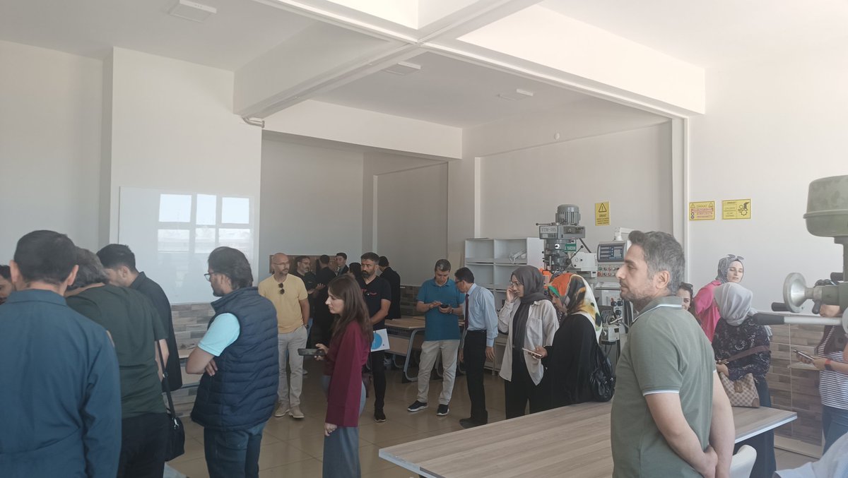 aksaraytobbmtal's tweet photo. "Meslek Lisem Projesi" kapsamında ilimiz ortaokullarında görevli rehber öğretmenlerine okulumuzun tanıtımı gerçekleştirildi.
@tcmeb @tcmeb_mtegm @aksarayvaliligi @Aksaray_MEM @metinalpaslan40 @kazakoglu64 https://t.co/1PAFoZPqne