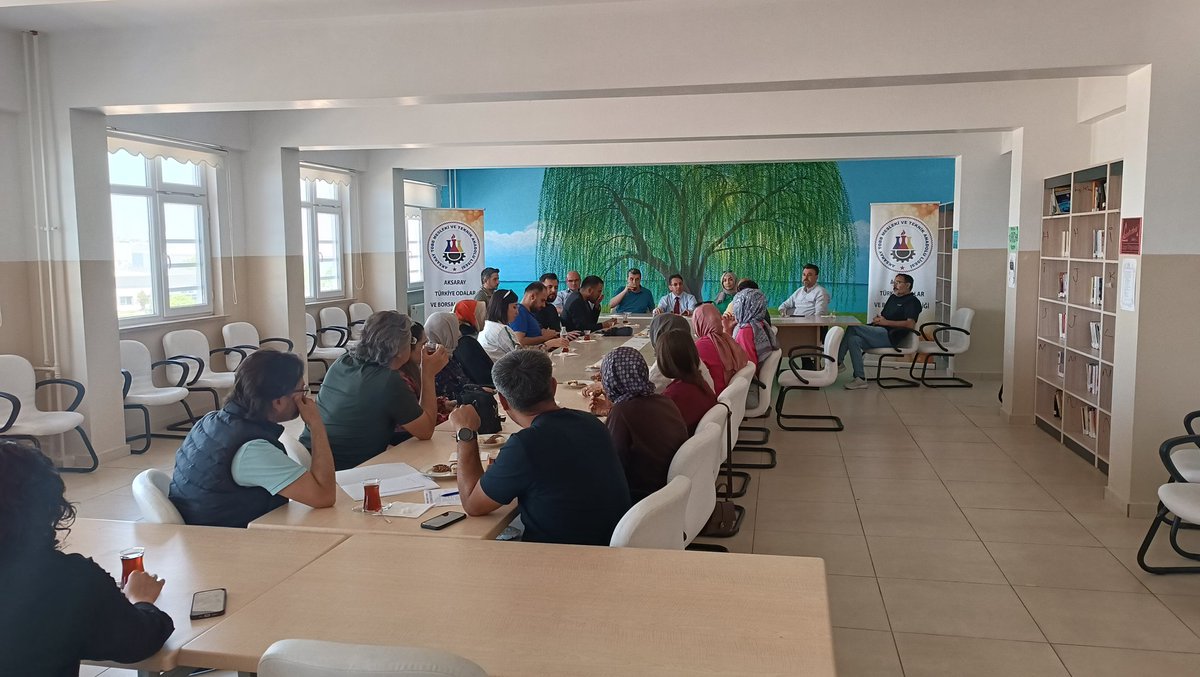 aksaraytobbmtal's tweet photo. "Meslek Lisem Projesi" kapsamında ilimiz ortaokullarında görevli rehber öğretmenlerine okulumuzun tanıtımı gerçekleştirildi.
@tcmeb @tcmeb_mtegm @aksarayvaliligi @Aksaray_MEM @metinalpaslan40 @kazakoglu64 https://t.co/1PAFoZPqne
