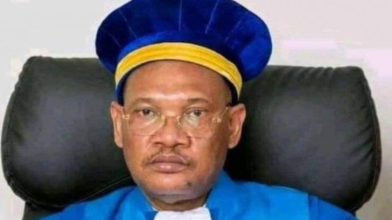 7Ledia7's tweet photo. [#RDC : Dieudonné #Kaluba président,La cour constitutionnelle s'était déclarée incompétente !

Conséquence,il a perdu son poste !

La suite nous tous on connaît...] https://t.co/d3dyuFmDa9