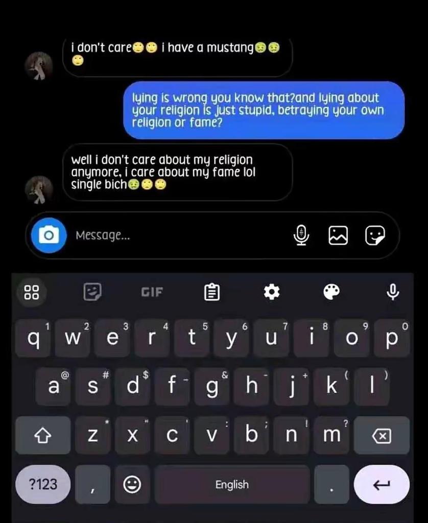 DITAlitha_'s tweet photo. Terkejut gila ayat aemilst macam ni. Umur dah nak dekat 30. 1 family Islam lepastu claim keluarga orang kuat agama. Btw, aku tak chat dia but aku ss someone punya. https://t.co/8us71qwbZR