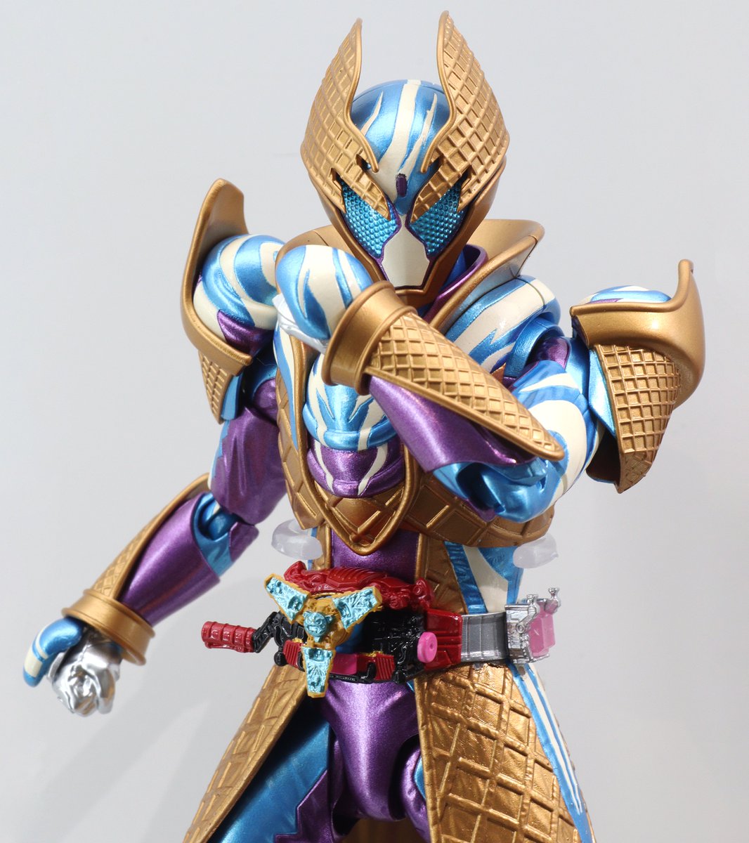 sht_raito's tweet photo. S.H.Figuarts 
仮面ライダーガヴ ブリザードソルベフォーム https://t.co/LZjS4ZFeZl