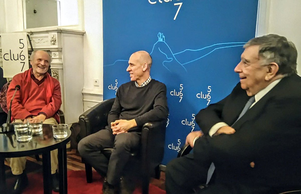 club_567's tweet photo. Club567 cultiva la conexión y la excelencia en Madrid.

Arte, ideas y visión se entrelazan en cada encuentro.

Con Antonio López como presidente honorífico de Arte567, cada cita es una obra maestra. https://t.co/eY0VNzD2mL