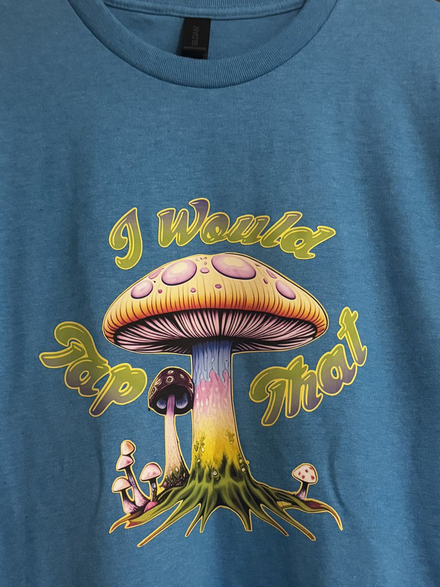LegalJays's tweet photo. I’d tap that “mushy” shirts dropping it like it hot. Get yours before they gone🔥🔥🔥🔥 https://t.co/4lfLyCirRD