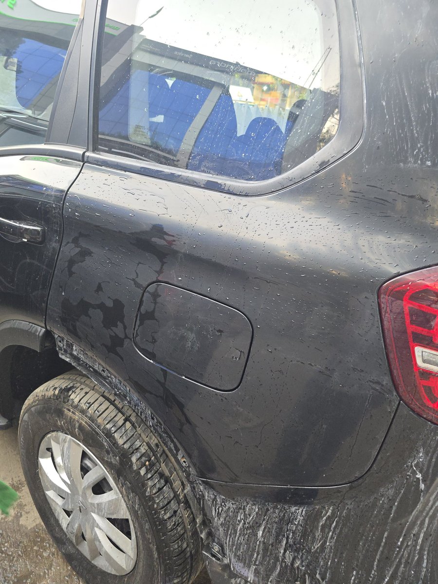 NobleWirk2's tweet photo. @anandmahindra Poor workmanship by your Koncept Mahindra HSIIDC INDUSTRIAL ESTATE, GP-11, Sector 18, Gurugram, Haryana 122015. Request do operation SINDOOR here .We will appreciate if you intervene in Defence Personnel z vehicle (Very Bad experience by Mahindra Body Shop. https://t.co/f4abfQqE1z