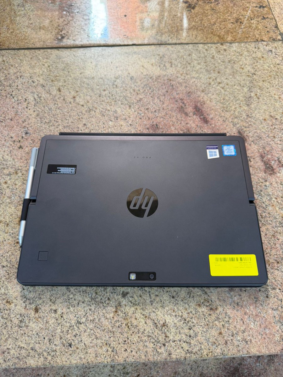 ropcheru_'s tweet image. HP Pro X2 612 G2
⚙️ Intel Core i7 7th Gen
💾 8GB RAM | 256GB SSD
🖥️ 12&quot; FHD Touchscreen
🔄 Detachable 2-in-1 Design
✍️ Stylus Pen 
📸 Front &amp;amp; Rear Camera
🔌 USB-C + USB-A + microSD
💼 Lightweight &amp;amp; Portable
💰 Price: KSH 33,999
📞 Call/WhatsApp: 0703674411
#LaptopDeals #HPProX2