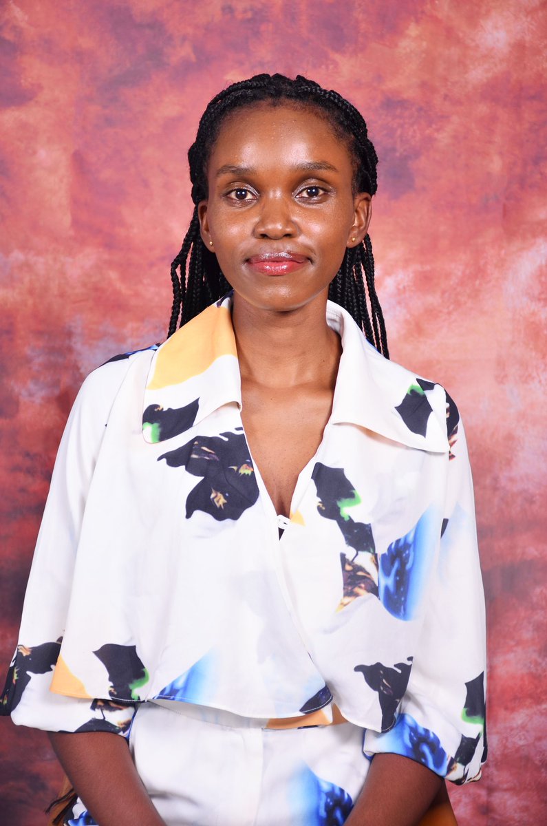janetmachuka_'s tweet photo. Not everyone is building a brand attracts opportunities. Some will win and some will never. 

Opportunities don’t come to the loudest voice.

They come to the clearest one.

To build that brand that works for you:

📌Show your work.
📌Talk about your values.
📌Teach what you know.
📌Be clear about what you want.
📌Stay consistent.
📌Pay it forward 

After all, your brand is your open door. You have and must keep it visible, valuable and vocal be it online or offline. 

Come, take a virtual seat at our X space conversation tonight with @serahfyne, @Monchari_monchy & co-hosted by @AfricaTweetChat. She will teach you, give you examples and help you grab that opportunity whenever it comes. 

Space link: https://t.co/t4AJQDCqnp