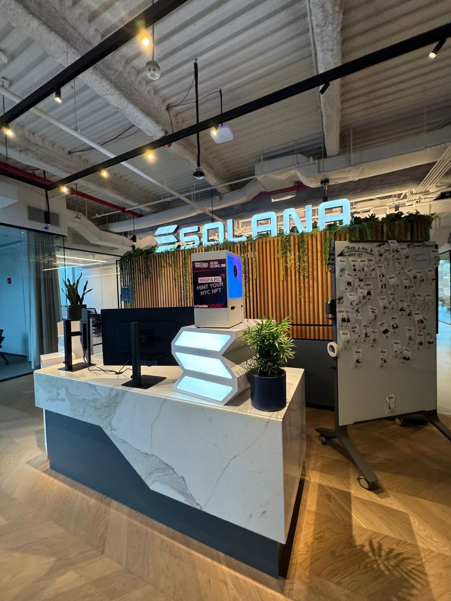 lucasatspace's tweet image. Checked out the Solana Skyline NYC (@SolanaSkyline) yesterday.
Super clean vibe. Builders, energy, and that kind of atmosphere that makes you want to lock in and build all day.🤩
#solana #solanaNYC