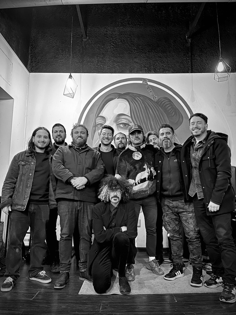 Pasamos precioso ayer con los Days Of The Phoenix en La Temeraria. 
Gracias <a href="/punkologia_uy/">Punkologia</a>