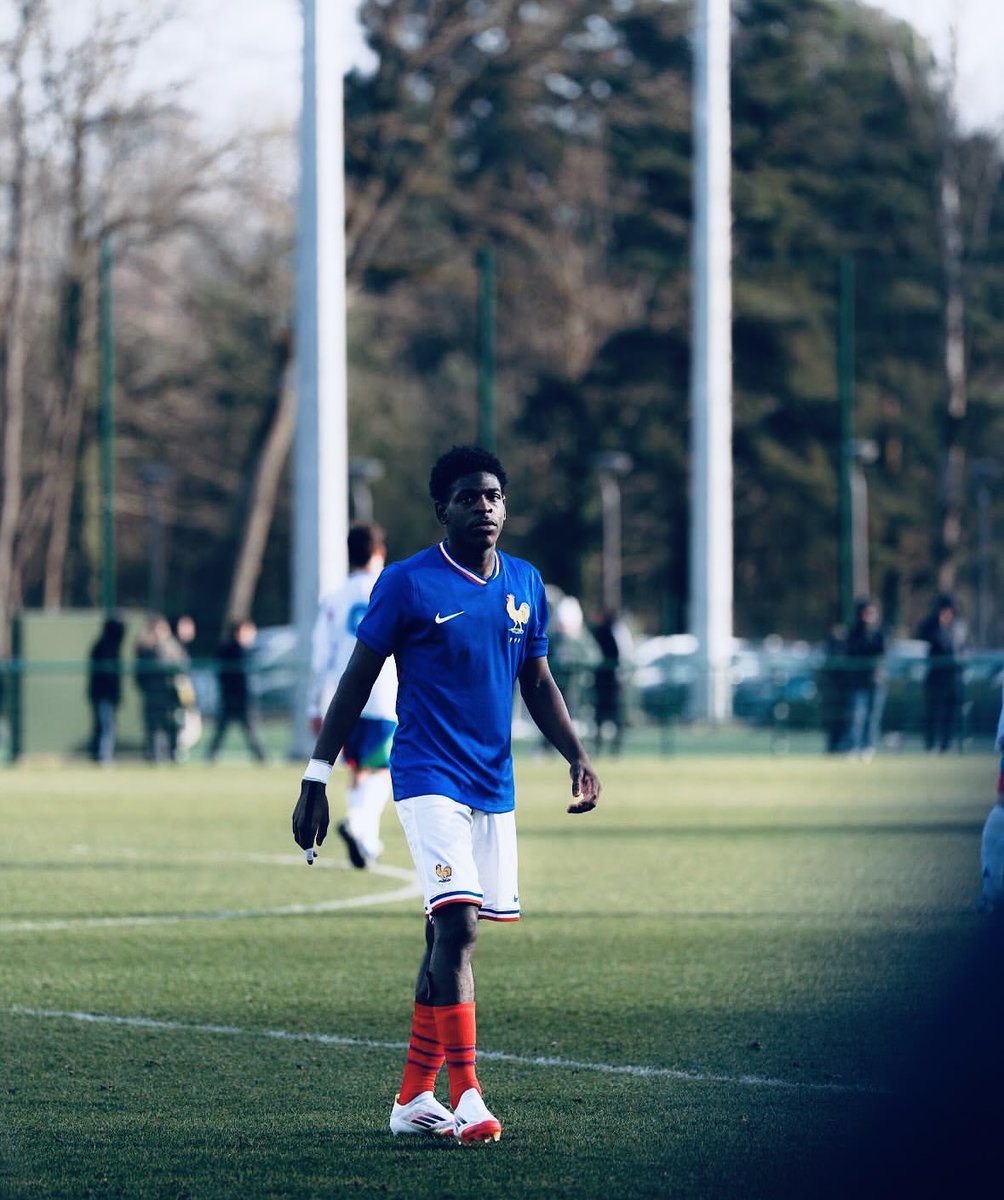 Ben_Mattinson_'s tweet photo. Emmanuel Mbemba had an excellent game vs Germany.
 
Loved how physically imposing he is, few times he just shielded the ball out with ease.

Played an amazing diagonal to Himbert for the 2nd goal. Line breaking passes are driven and quick, good timing of when to be progressive. https://t.co/Etx5TFFEXd