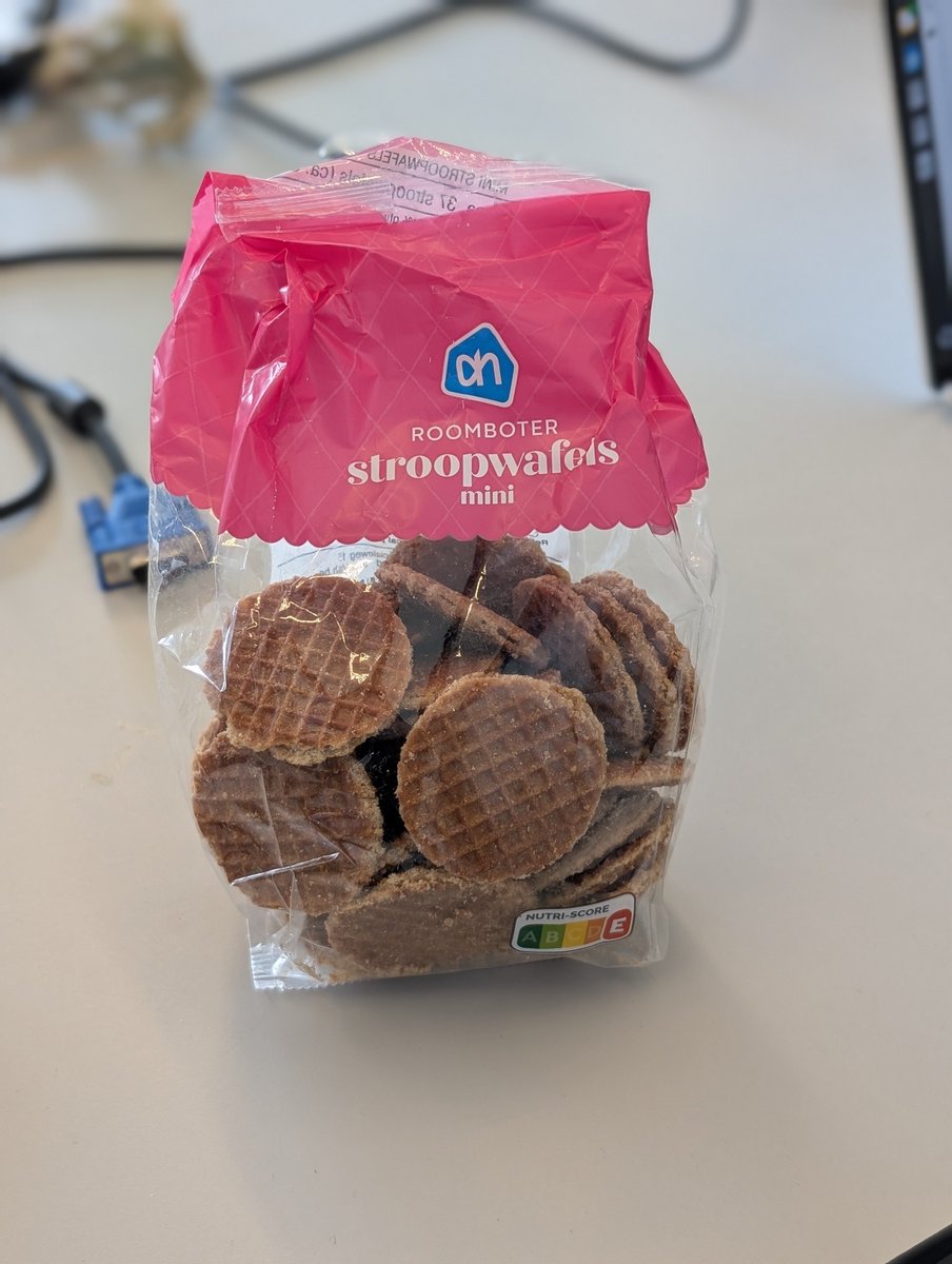 After over two months we resume the cookie experiment at the University of Twente, this time using stroopwafels. Admittedly at this point I've stopped tracking the data.