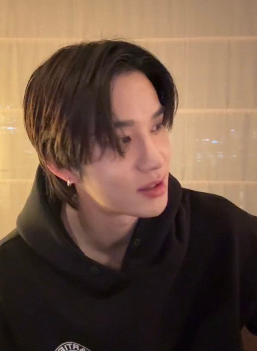 _JJW9896's tweet photo. จองอู 😭 https://t.co/79rKBh5RYs
