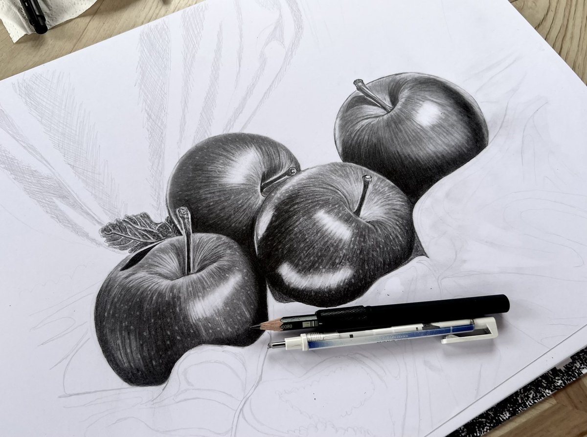 Working on this weeks #pencildrawing a nice collection of rosey red apples 🍎😁