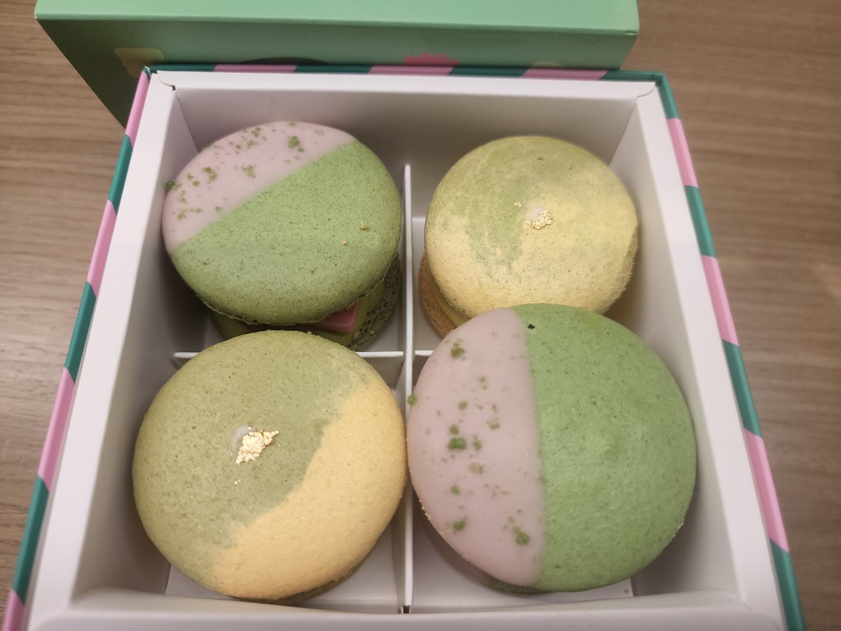 Jnoi12's tweet photo. ระหว่างที่รอน้อง matcha brownie อย่างมีความหวังก็นั่งดูคลิปเก่าไปเรื่อยๆ เพิ่งได้ลองแค่ matcha yuzu และ matcha strawberry เอง เมื่อไหร่จะถึงคิวนะคะ รอนานแล้ว อิจฉาคนทำงานที่ กทม เลยอะ สั่งแกรปแพรพเดียวก็ได้กินละ souri สาขาอุดรเปิดได้เลยค่ะ
#SOURIIntensityLevel
#SOURIBKK
#SOURI
#winmetawin