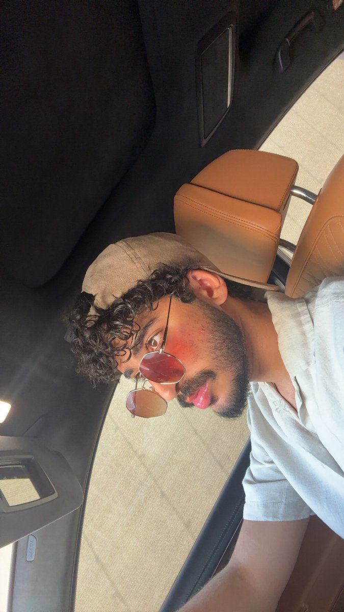 7sain_27's tweet photo. To much sun ☀️ https://t.co/JwKk7cLg4l