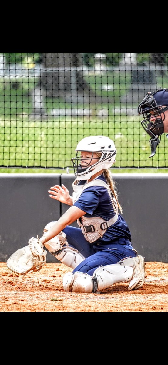 dchs_softball's tweet photo. It’s SENIOR NIGHT 🥎
Come out and support our senior and her Lady Hawk teammates vs conference foe Franklin Community 6:00PM with senior recognition before the first pitch! #12 #Catcher #LeftFielder @chloeemillerr12 https://t.co/28nDk7oRh9