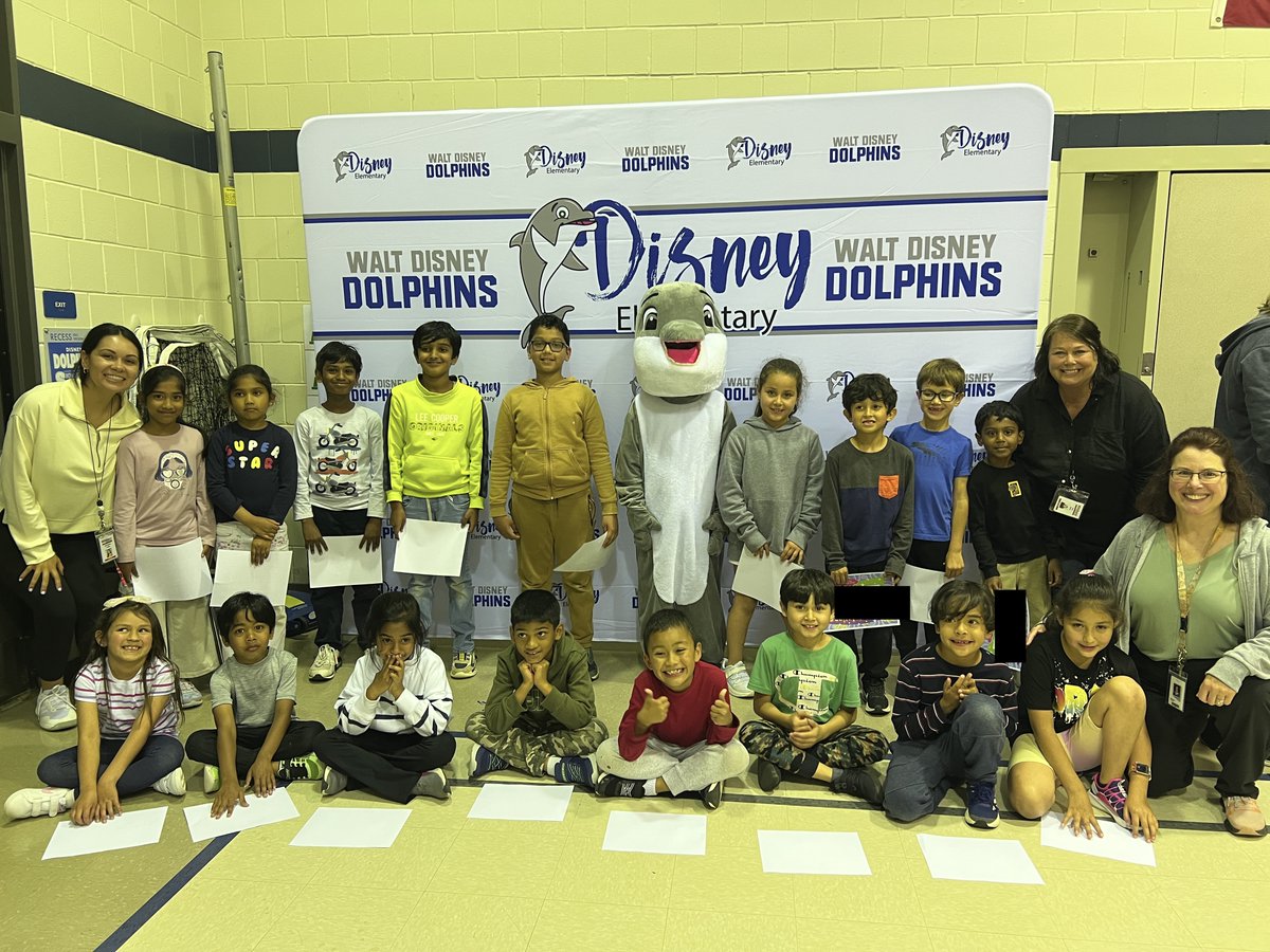 Congratulations to our EL students who scored proficient on their ELPA test this spring and have now graduated from the EL Program! #Proud2bMPS #DisneyDolphins