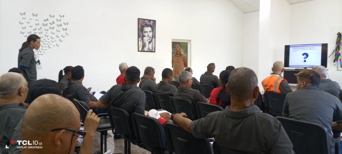 #TransformaciónOrganizacional con capacitación para examinar trabajadores d turno fortalecer conocimientos q permitan seguir aportando como competentes y pilares d producción Níquel y Cobalto. También se capacita inspectores sindicales sobre sistemas protección contra incendio.