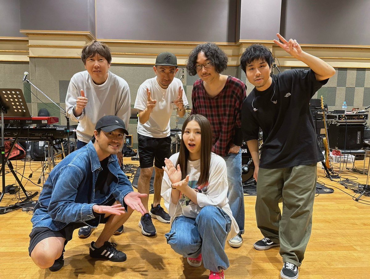 ISEKITOWA's tweet photo. ヤッホー！！

昨日は5/25（日）出演の
#阿部真央　さんのリハーサルでした！

流石の歌唱力と破壊力🔥
いやぁ楽しみだわぃ🙌

ヤッホーバンドと共に📸

#ヤッホーフェス
#白馬岩岳 https://t.co/r7W9yPzTEQ