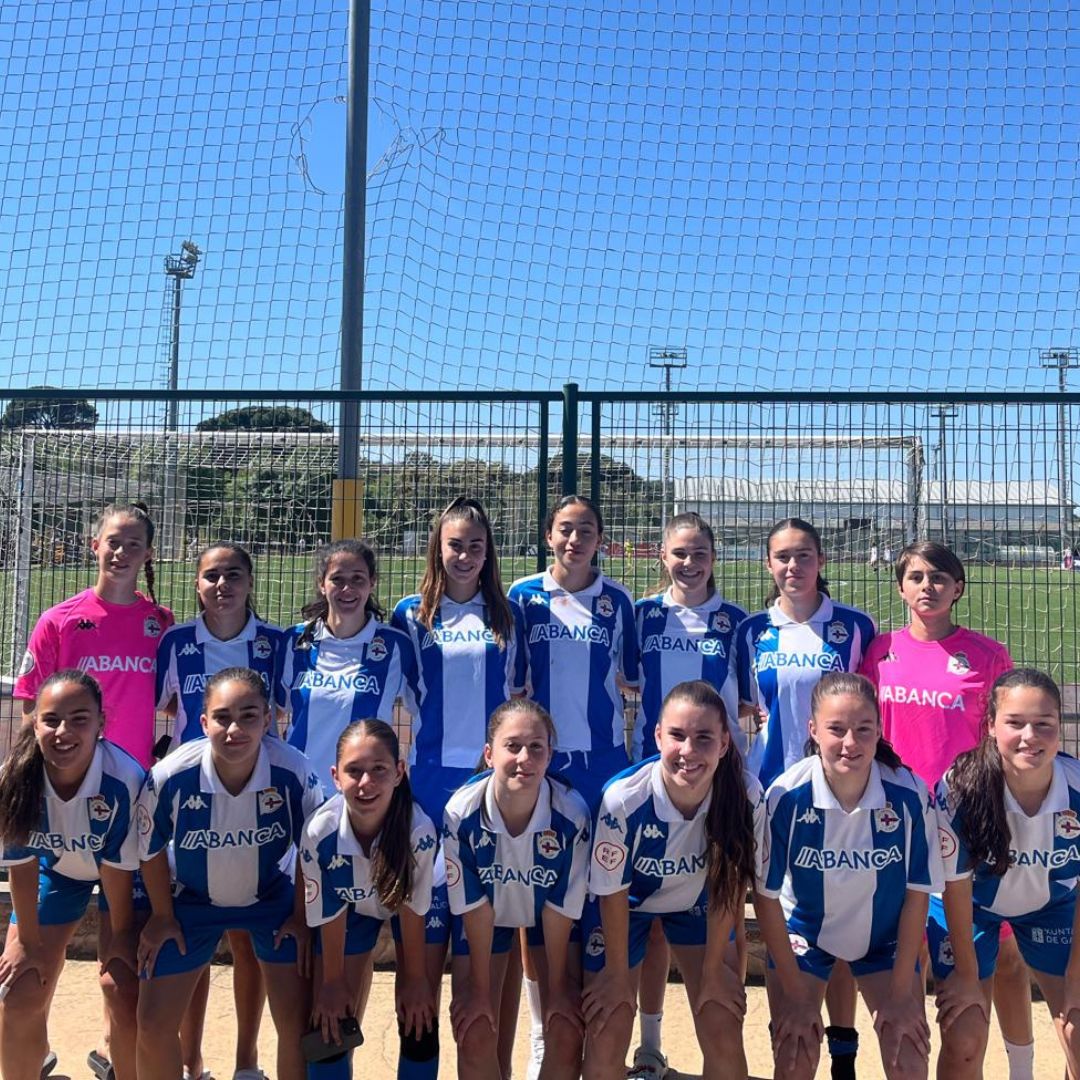 OrzanSD's tweet photo. 💛🖤 15 xogadoras do Orzán SD participan no Torneo Xuvenil da RFEF!

Primeiros dous partidos:
✅ Levante 0-2 (⚽ Emma Gandoy)
✅ Real Sociedad 1-3 (��� Daniela Macedo)

🔜 Mañá contra o Sevilla, pero xa está asegurado o pase a cuartos como primeiras!

Orgullo máximo das nosas! 💪 https://t.co/4HjqnzXGiu
