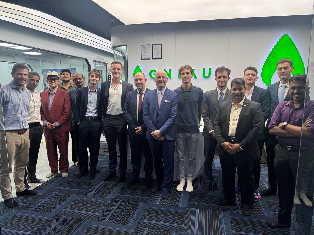AgnikulCosmos's tweet image. Humbled to have had the chance to host the French Delegation as part of #FrenchSpaceDays India 2025 🇫🇷🚀
It was a pleasure to show them around our test rigs and give a peek into how we do additive manufacturing at Rocket Factory - 1. Thanks to @franceinindia @businessfrance…