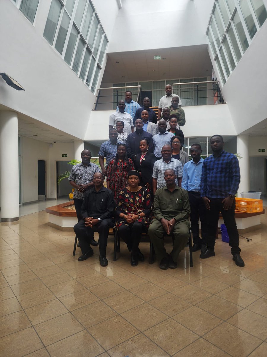 CGIARbreeding's tweet photo. ๐ Big strides in #AcceleratedBreeding! The #Transform team is working with @IITA_CGIAR & @TanzaniaTari to set clear breeding priorities for #soybean in ๐น๐ฟ Tanzania
Together, we're defining what future-ready varieties should look like. More ๐
https://t.co/xKSzFtJpq3 https://t.co/yIFJ5fEJvy