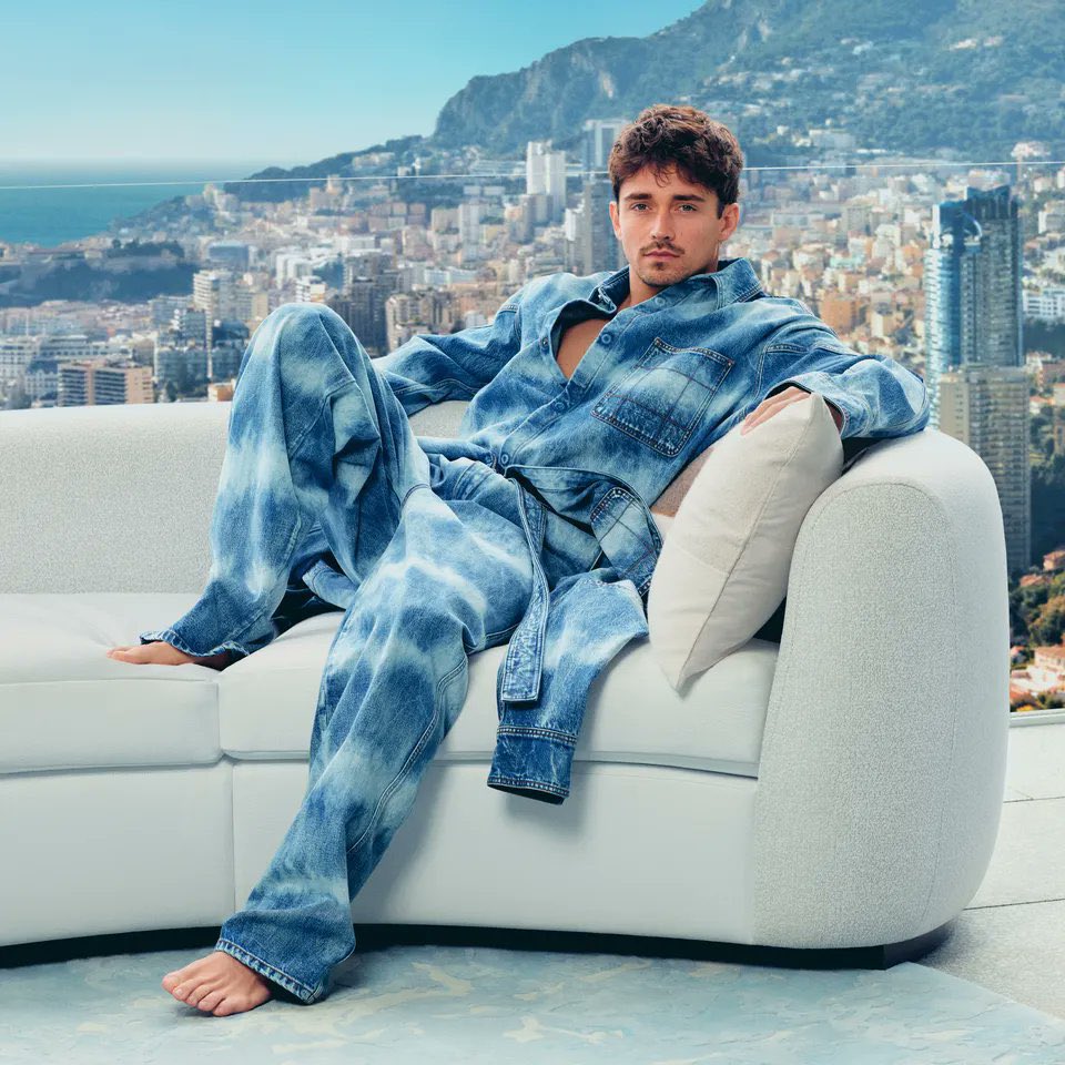 leclerqz's tweet image. lowkey the most homosexual he has ever looked don’t ask me to explain