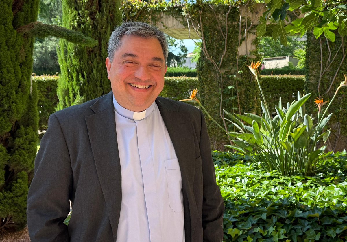 AraPacte's tweet photo. Felicitem el @BisbatdeLleida per l’elecció del seu nou bisbe, Mons. Daniel Palau Valero, a qui desitgem èxits en la seva labor pastoral, i agraïm la dedicació i el tarannà del fins ara bisbe, Mons. Salvador Giménez. https://t.co/NtjpCdZbEO