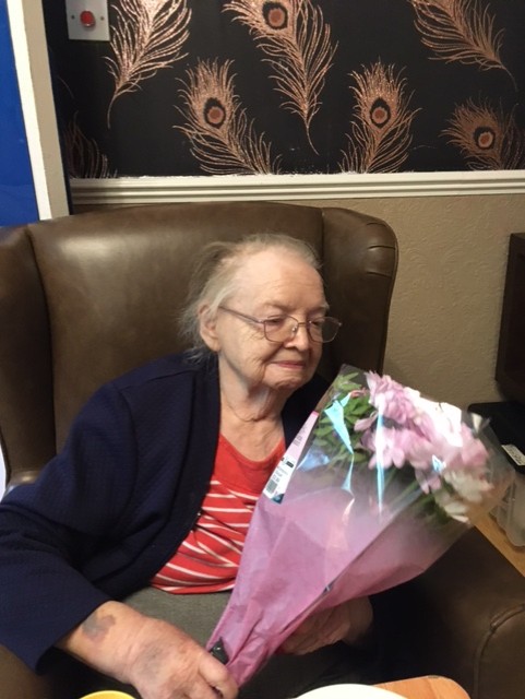 stjosephshx3's tweet image. We held a special Celebration of the Word in honour of Our Lady. The children presented flowers to the statue of Mary. The flowers were then taken to the Bankfield Manor Care Home where the flowers were given to the residents who were overjoyed by the children's genonorosity.