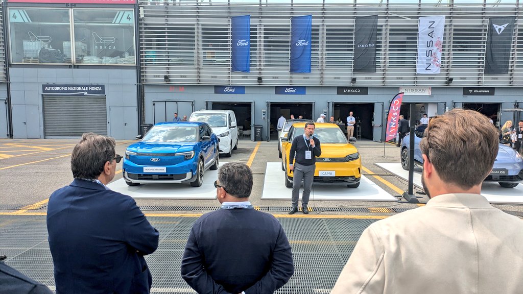 Company Car Drive tweet media