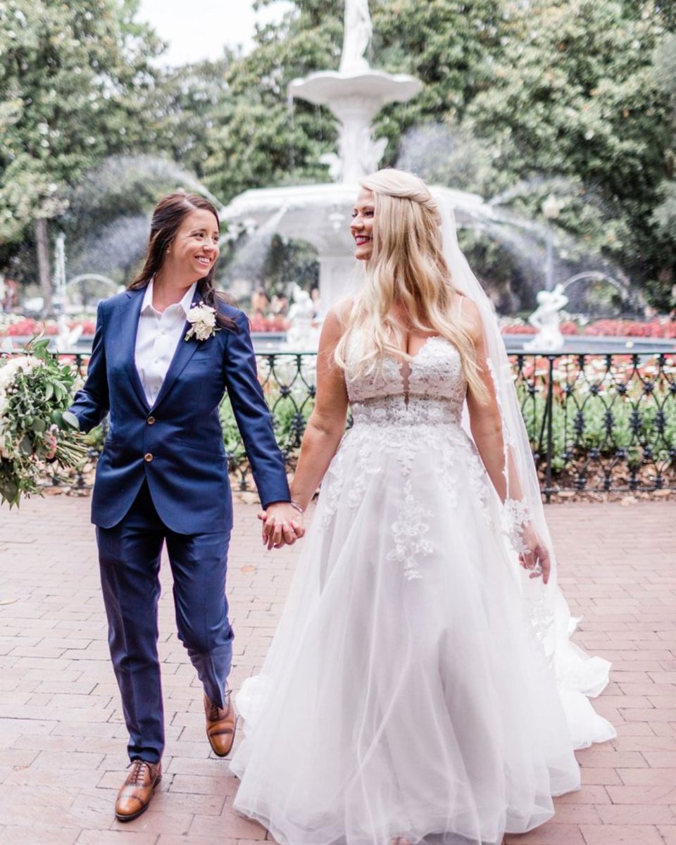 Forsyth Park isn’t just a backdrop—it’s where love stories become part of Savannah’s charm. 🌿✨ From elopements to grand celebrations, this iconic spot is pure romance. Ready to make it yours?

📸 <a href="/aptbphoto/">Apt. B Photography</a>
💐 @savannahflorist

#ForsythParkWedding #IvoryAndBeau #WeddingPlanner