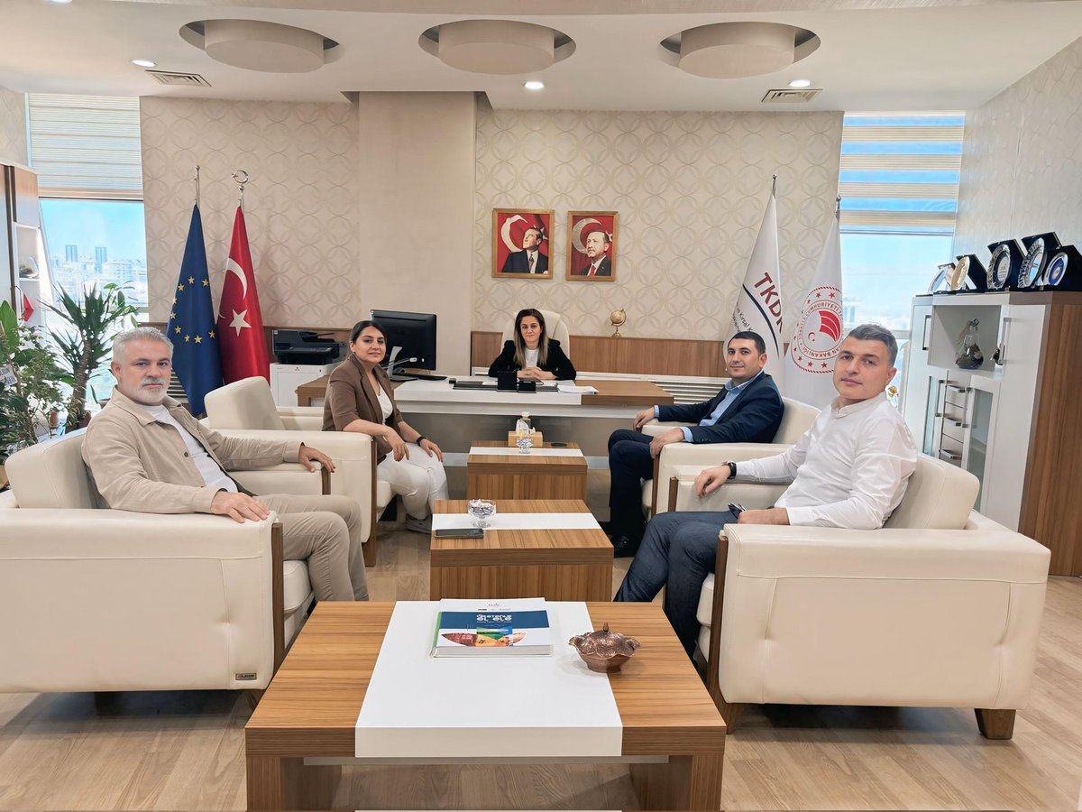 Şube Başkanımız Mehmet SÜZEN ve Yönetim Kurulu Üyelerimiz Şanlıurfa TKDK Koordinatörü Beyhan GERGERLİ’yi ziyarette bulundular.